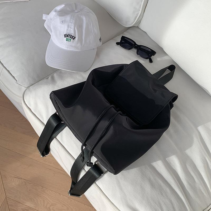 

Нишевый рюкзак для девочек, универсальный маленький школьный рюкзак, модный повседневный рюкзак из нейлона с откидным клапаном для женщин чёрный