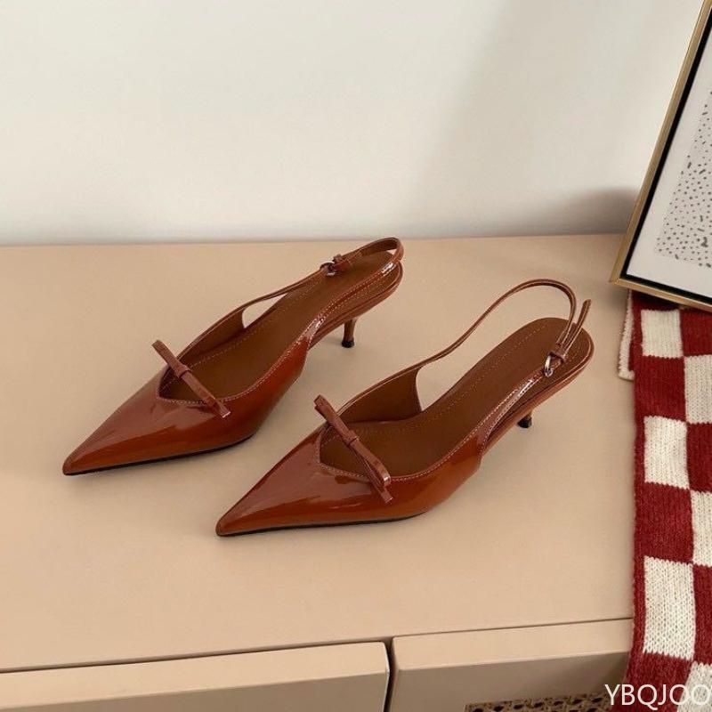 

Fashion 2025 Ladies French New Summer Sandals Pointed Patent Leather Mid-heel Sandals for Women Retro Skinny Heel Back Empty Shoes Mujer 40 красный