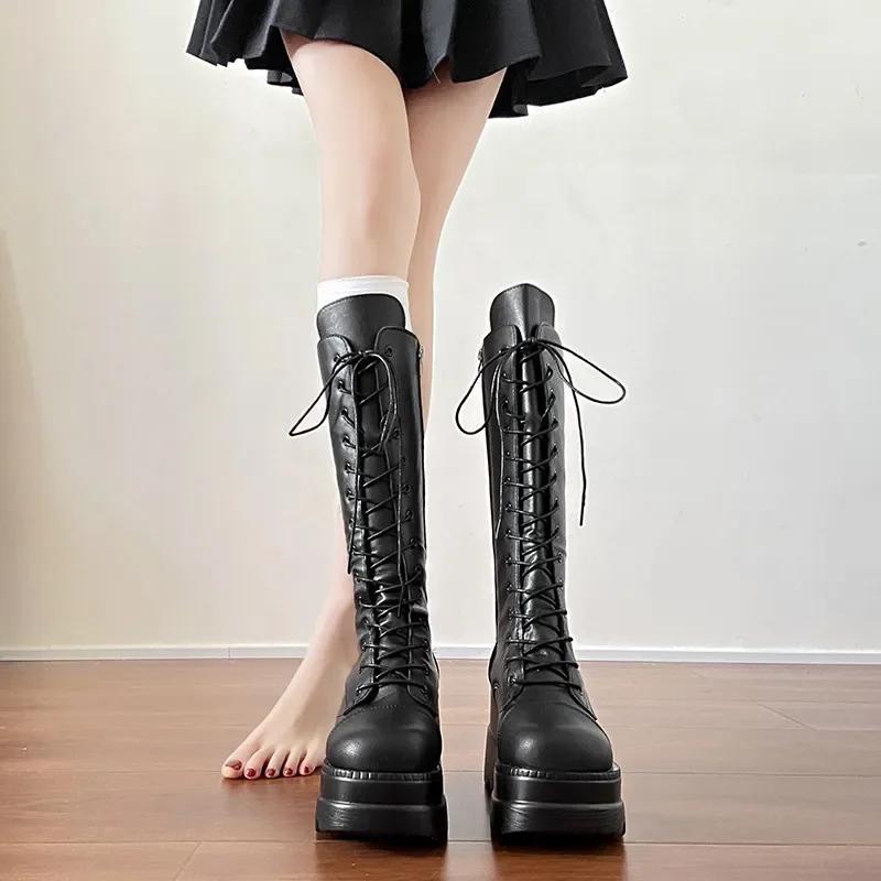 

Распродажа женской обуви 2024 года, высококачественные женские ботинки на шнуровке, зимние, с круглым носком, однотонные, средней высоты, на танкетке, модные ботинки 40 чёрный