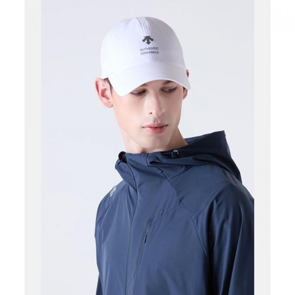 

Легкая бейсболка Descente Running белого цвета WHT0WHITE/F