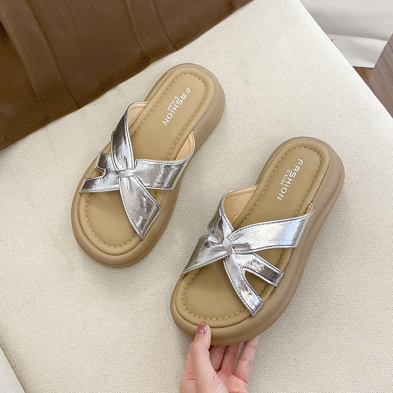 Cool Slippers Female Summer Wear 2025 New Fairy Style with Skirt Platform Beach Sandals Fashion One-word Drag