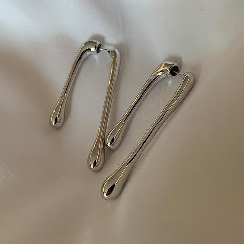Metal Asymmetrical Fashionable Earrings Chic Geometric Design In Gold Silver And