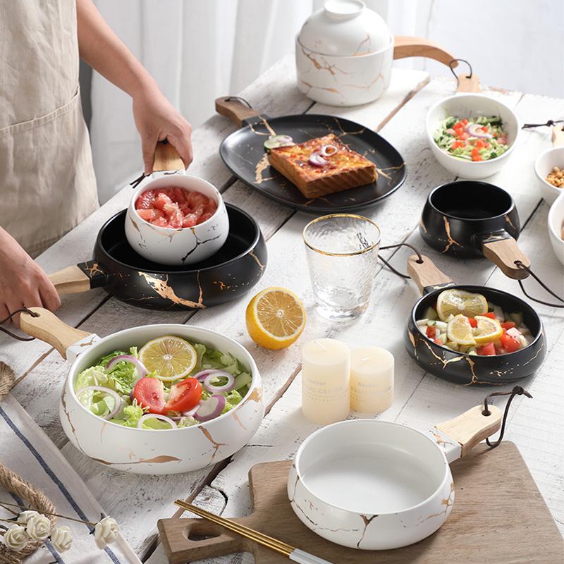 Nordische Minimalistische Keramikschüssel mit Marmormuster und Holzgriff