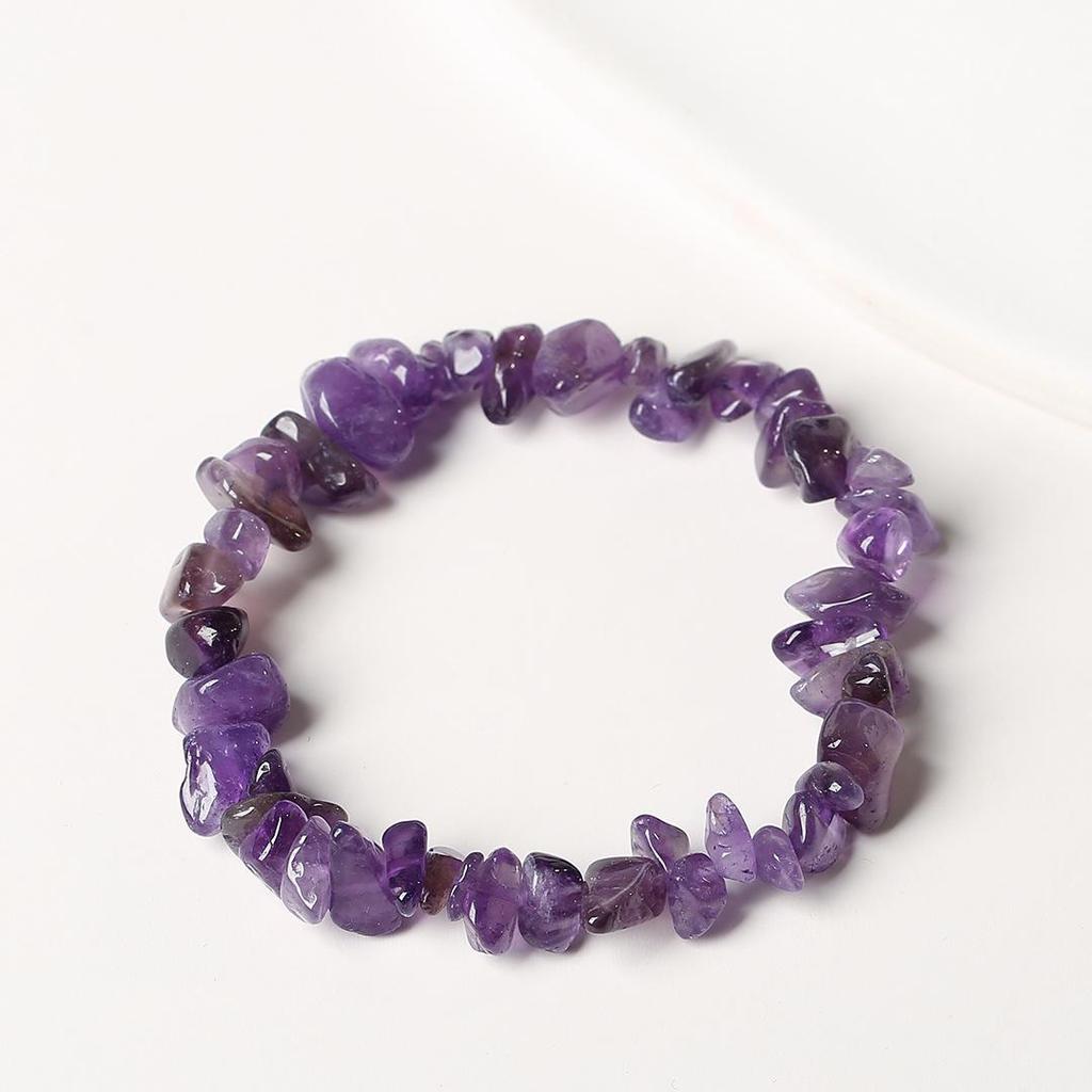 Elastisches Armband mit natürlichem Citrin-Chip: Unregelmäßige Rohsteinperlen in einem frischen, vielseitigen Stil