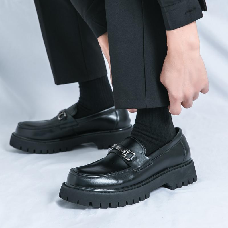 Brandneue Herren Business Casual Lederschuhe 2025 Frühling Herren Design Bequeme Klassische Schwarz/Weiße Le Fu Schuhe Hochzeitsschuhe