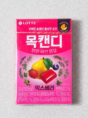 Lotte Pastilky na krk Smíšené bobule 38 g