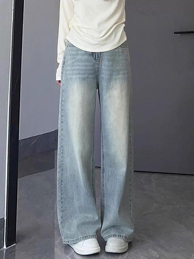 Light Color High Waist Wide Leg Jeans for Women - Plus Size Loose Fit, Slimming Straight Leg for Pear-Shaped Bodies, Autumn Collection.