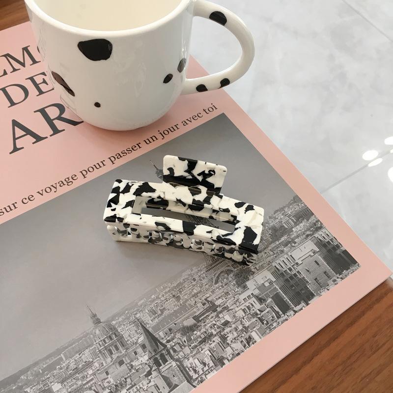 Acetate Korean Fashionable Hair Clip For Women With Elegant Square Design In Colors Multiple