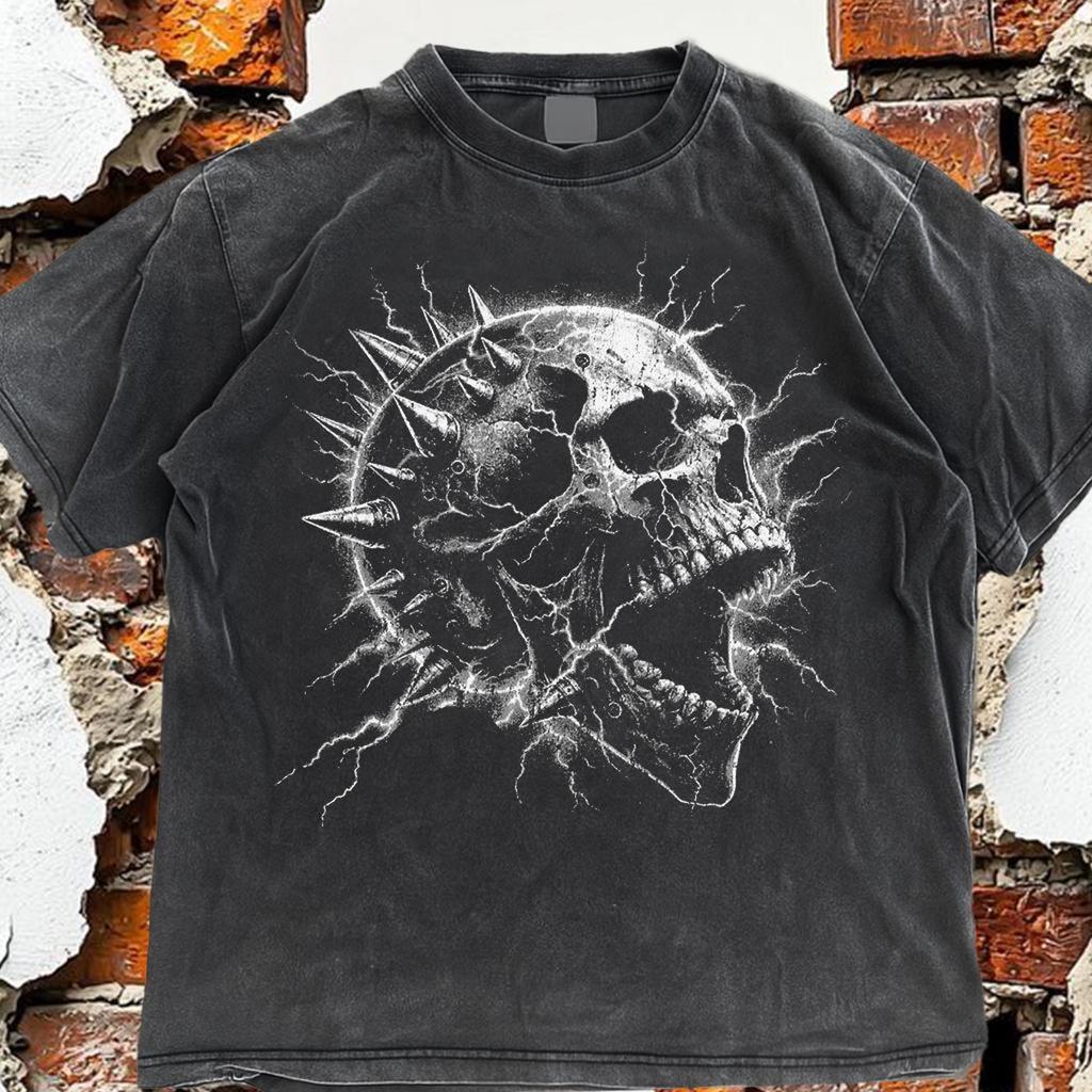 Grunge Skull Lightning Shirt, Thunder Skull Graphic Tee, Dark Aesthetic Grunge Art Shirt, Gothic Lightning Tee, Vintage Skull T-Shirt