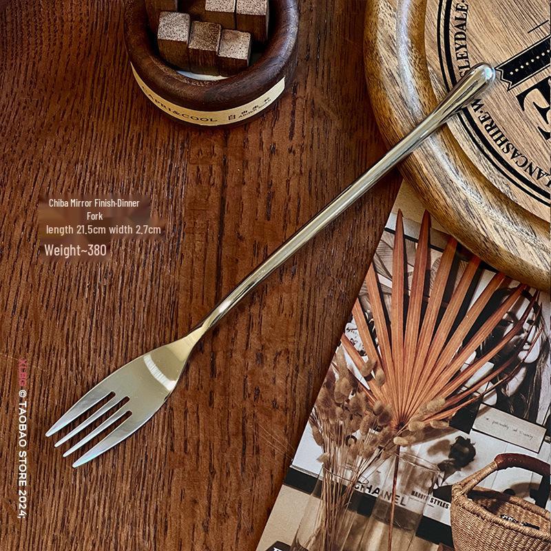

Three-Piece 304 Stainless Steel Cutlery Set: Steak Knife, Fork, Spoon - Thickened for Western Dining.