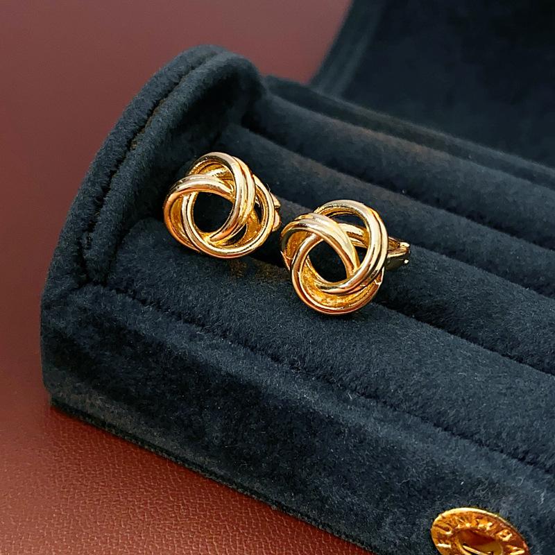 Fashion Geometric Hoop Earrings for Women Hollow Geometric Earrings Buckle Fashionable Daily Wear Party Banquet Jewelry Gifts