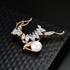 Women Girls Fashion Jewellery Refined Brooches Elk Modelling Rhinestone Trim Dress Hat Breastpin for Xmas Gift