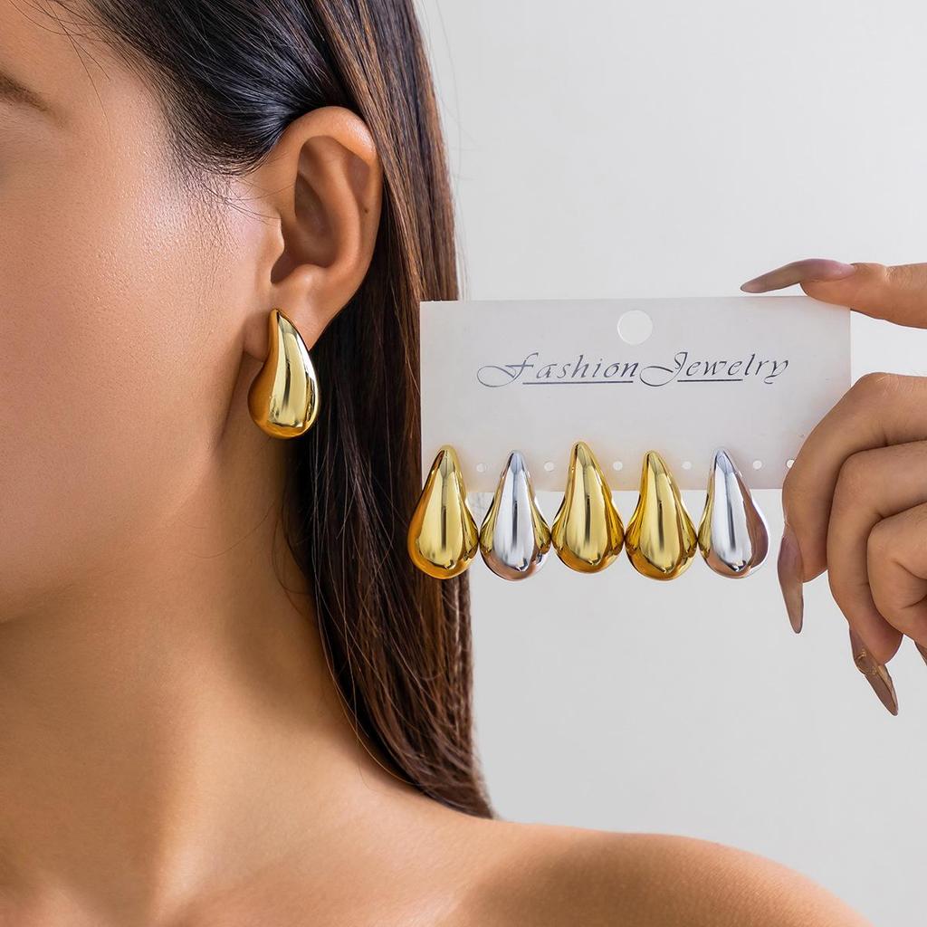 Retro Teardrop Punk Style Earrings - European & American Niche Design, Smooth Surface Dangles with Stud Backing