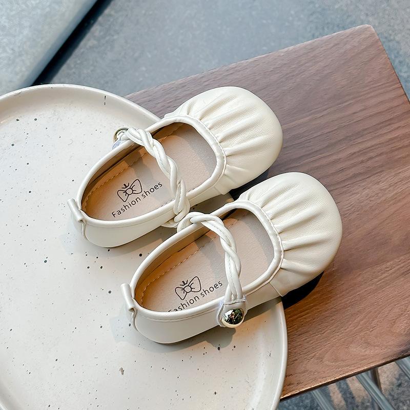 Girls' small leather shoes2026New Spring and Autumn Soft Leather Shoes for Little Girls, Princess Shoes with Soft Soles for Older Children
