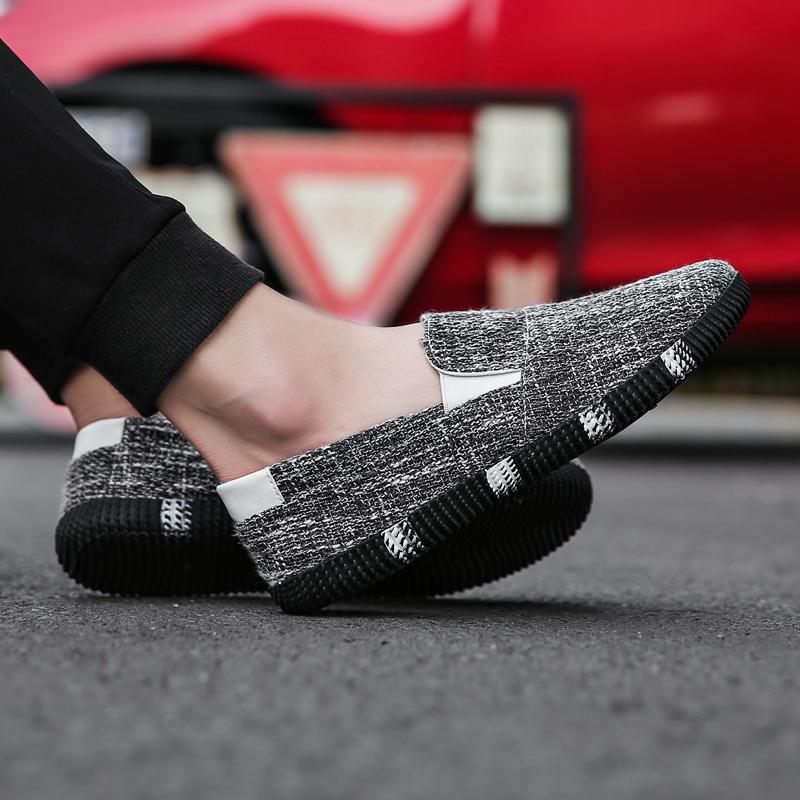 Fashion Men's Fashion Loafers 2025 Summer Canvas Shoes Breathable Lightweight Casual Shoes Lazy Soft Soled Trendy Casual Single Shoes
