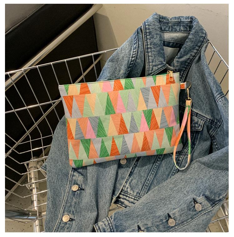 

Текстурированная маленькая сумка женская сумка 2025 весна новый тренд модная контрастного цвета ручная ручная подмышечная сумка-конверт зелёный