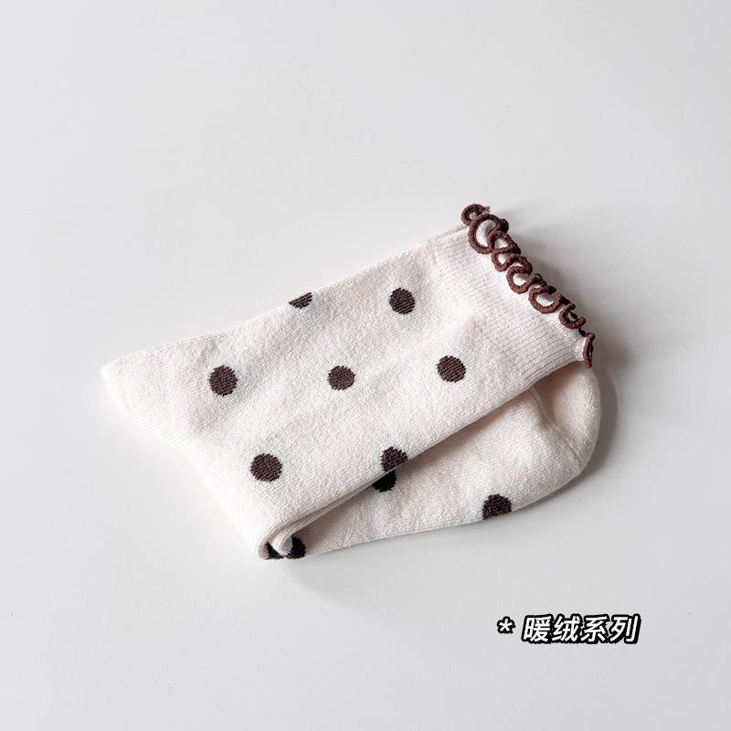Retro Floral Wool Medium Tube Socks Women'S Autumn And Winter Warm Japanese Sweet Bow Stacking Socks Fungus Lace Cotton Socks
