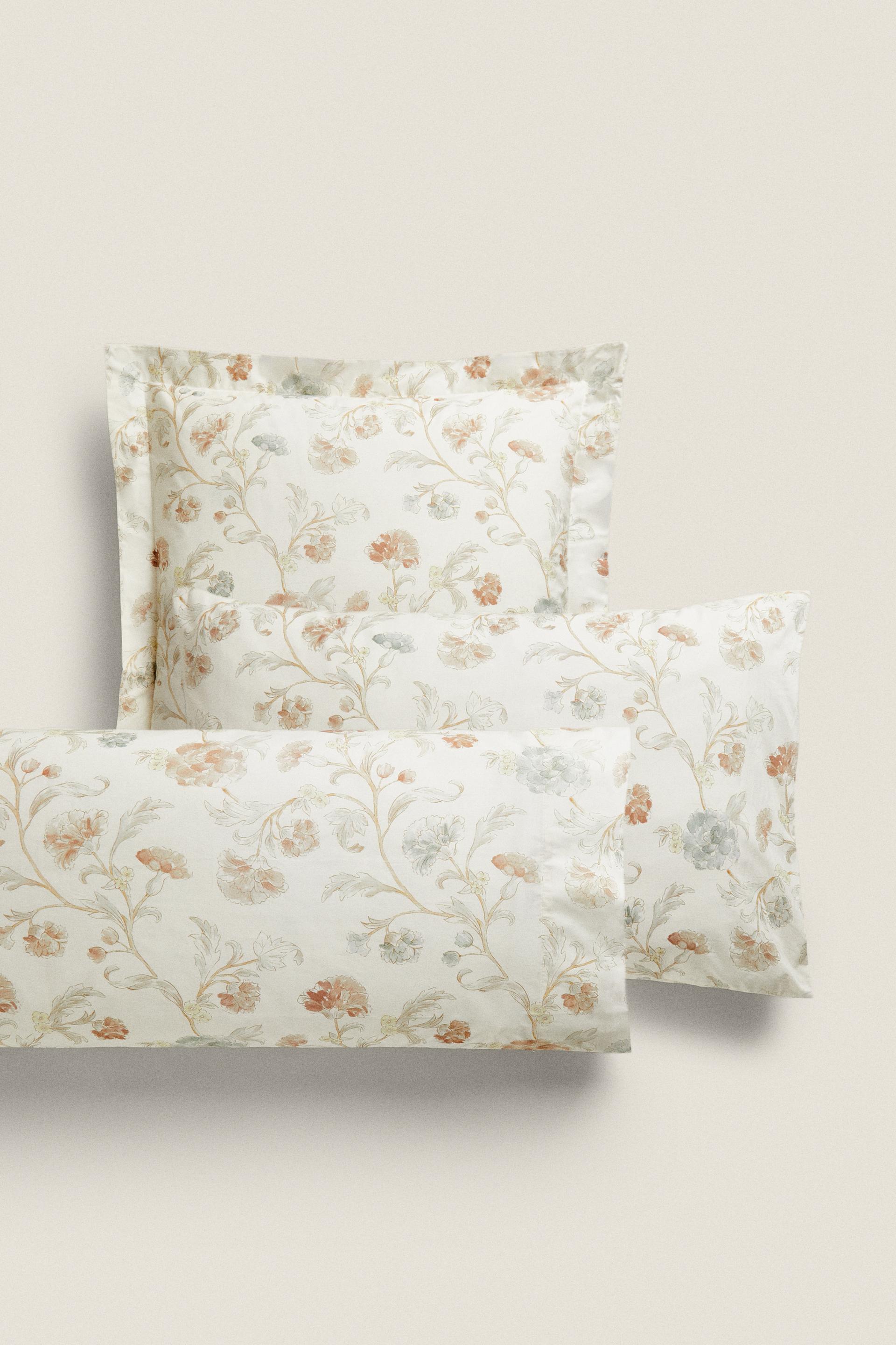 

НАВУШКА С ЦВЕТОЧНЫМ ПРИНТОМ