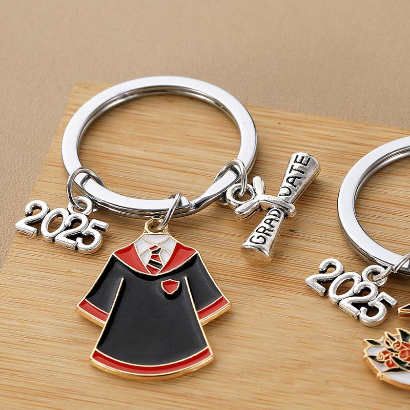 2/10 Pièces Porte-clés Cérémonie de Remise de Diplômes Mignon Créatif Chapeau de Diplômé Livre Robe Pendentif Porte-clés Cadeau Commémoratif Cérémonie de Remise de Diplômes