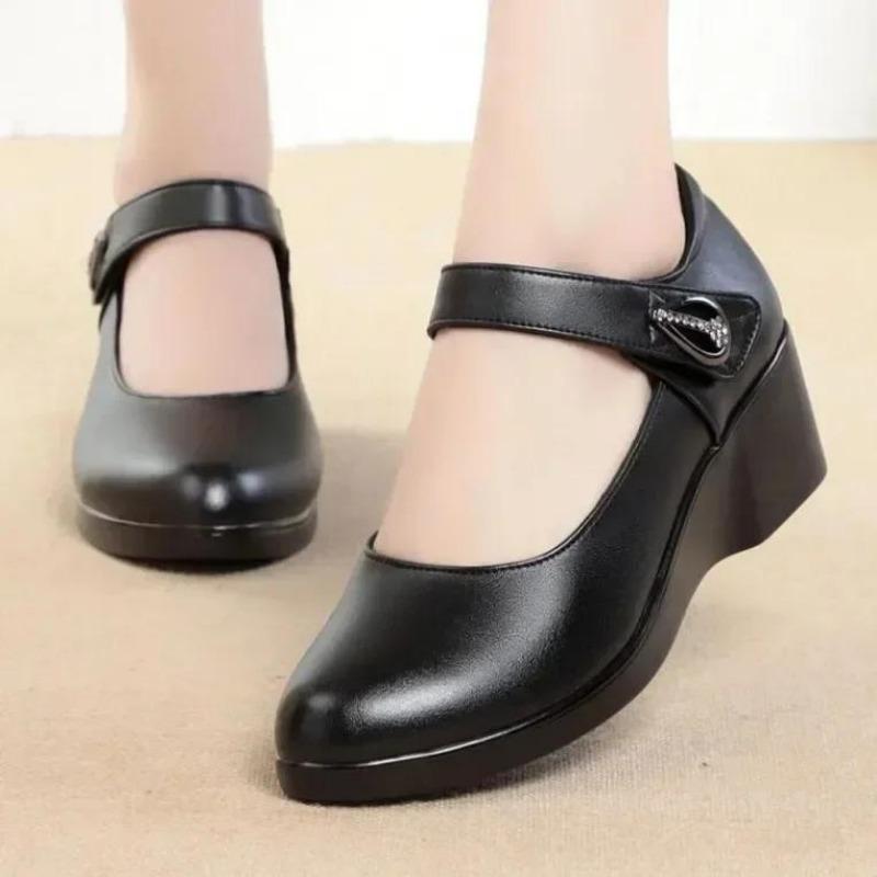 Zapatos De Mujer Women Cute Comfort Buckle Strap Black Patent Leather Height Increased Shoes Lady Cool Wine Red Heel Shoes