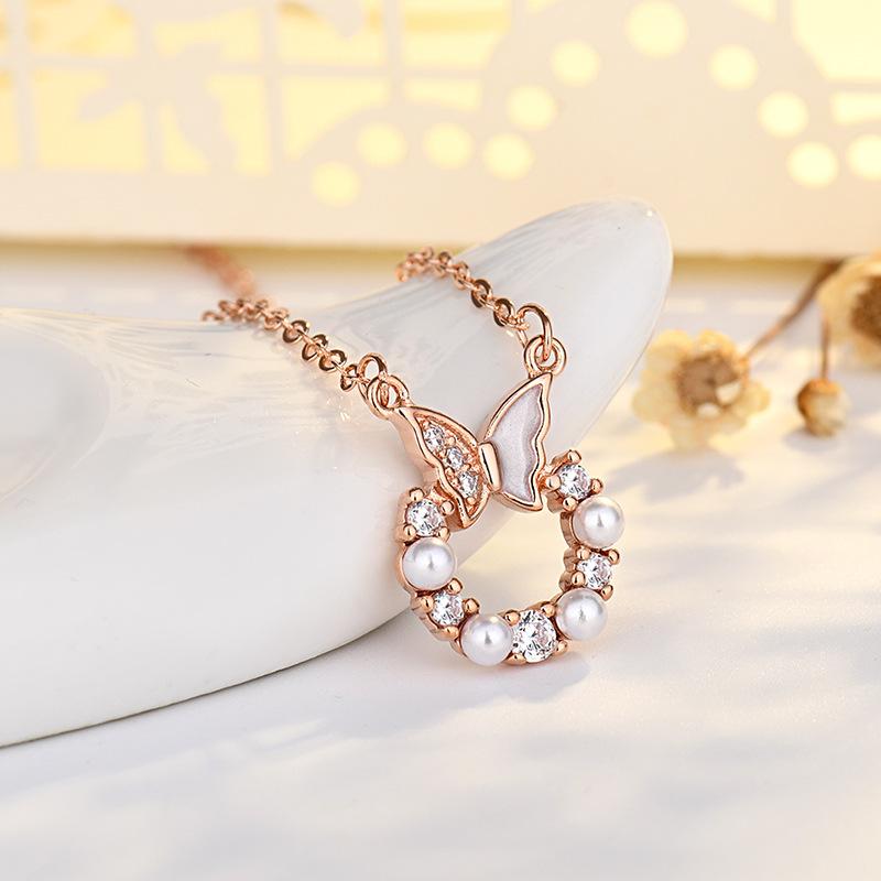 Pearl Butterfly Necklace for Women with Light Luxury Niche Design Sense Splicing Strange Pearl Clavicle Chain Necklace Sweater Chain