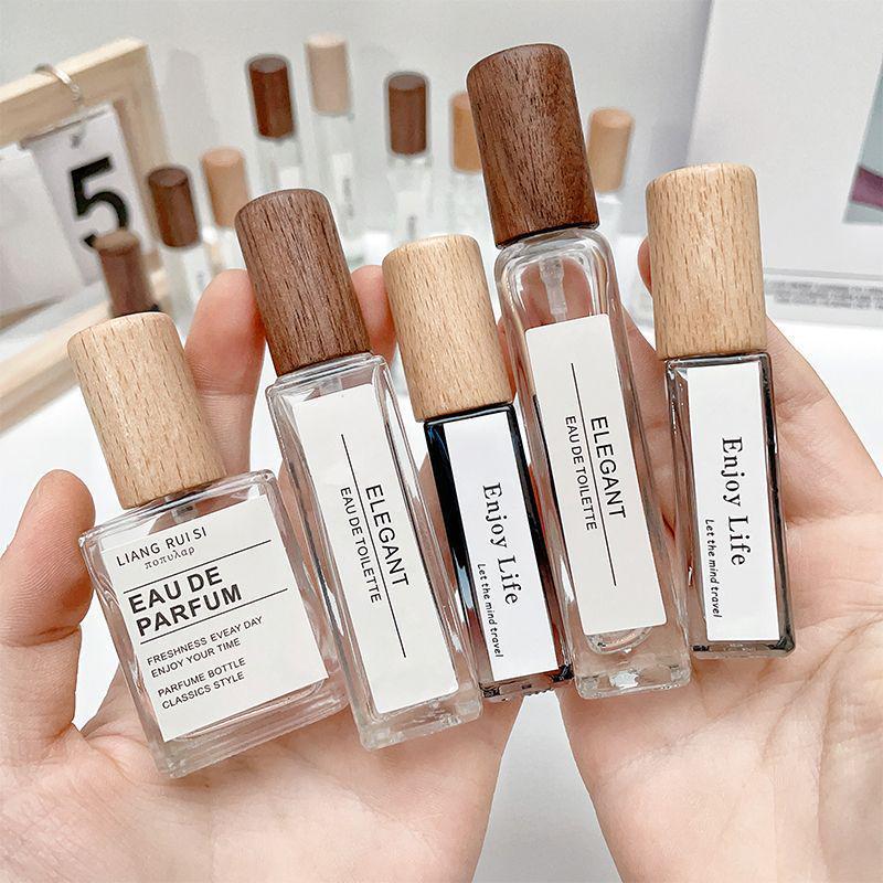 Retro Wooden Lid Perfume Decanter: Portable 10ml Glass Spray & 5ml Press-type Bottle Sample.