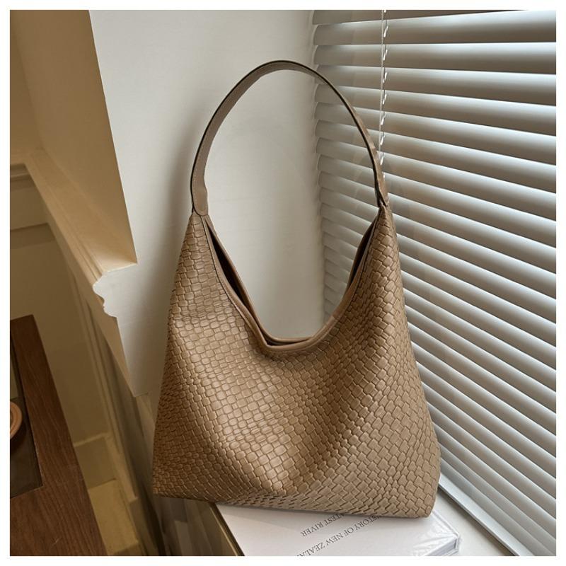 Large capacity shoulder bag fashion popular woven commuter simple tote bag niche design armpit bag