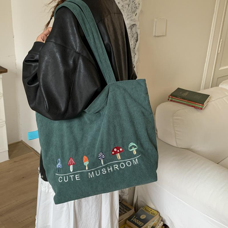 Casual Bag Women's Autumn and Winter 2025 New Shoulder Bag Large Capacity Tote Bag Corduroy Class Commuter Bag