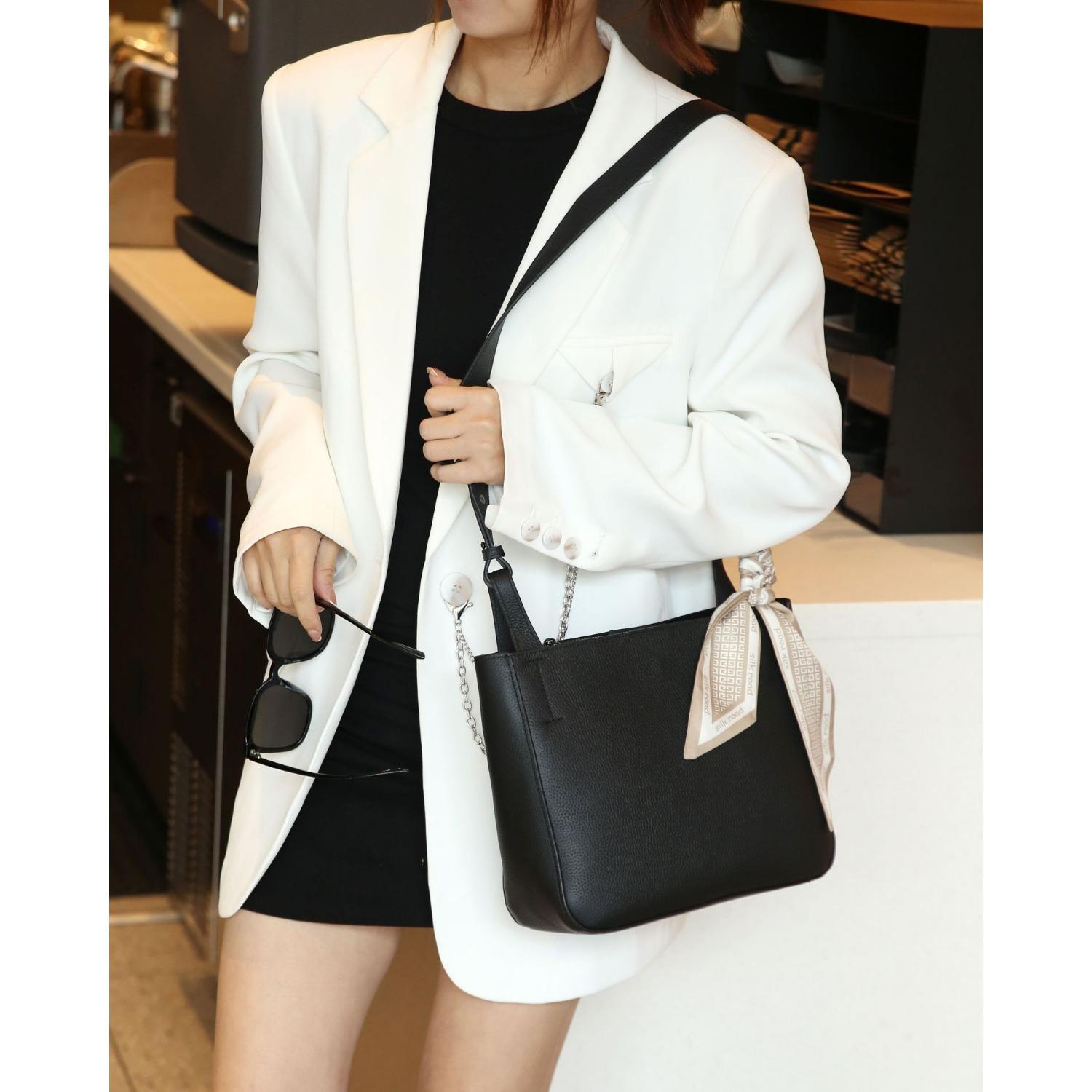 

Женская сумка через плечо из коровьей кожи, большая вместимость, женская модная простая сумка для покупок, практичная и вместительная сумка из мягкой кожи чёрный