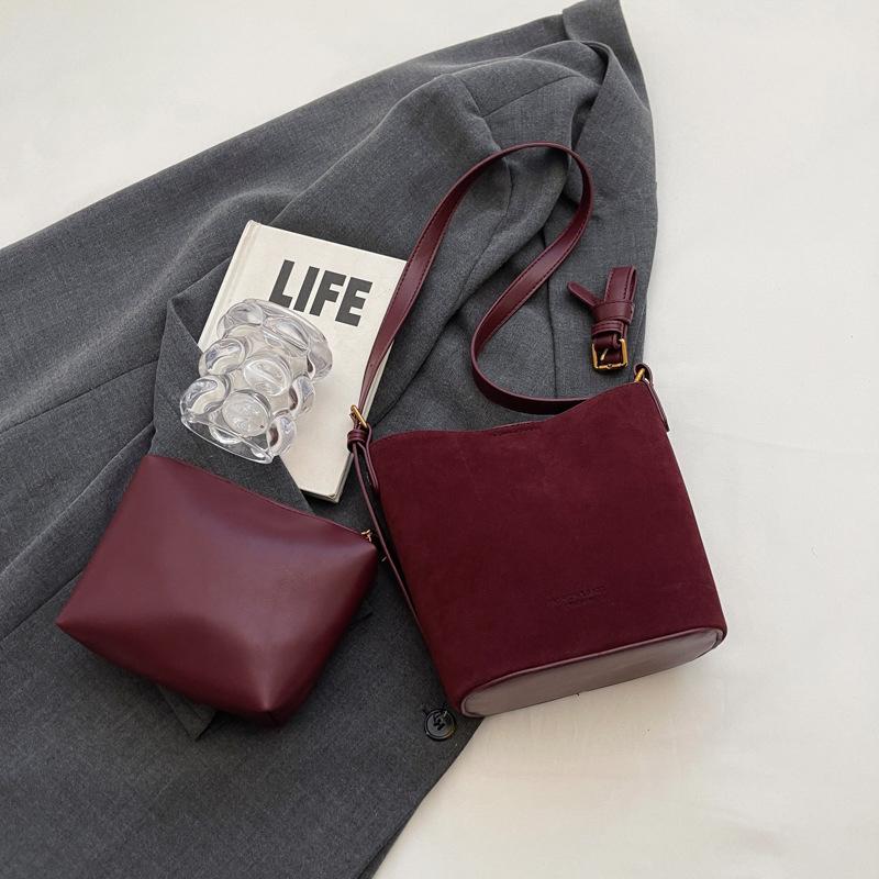 Retro Bucket Bag For Women New Fashionable Suede Frosted Shoulder Bags Simple Letter Ladies Shopping Crossbody Purse