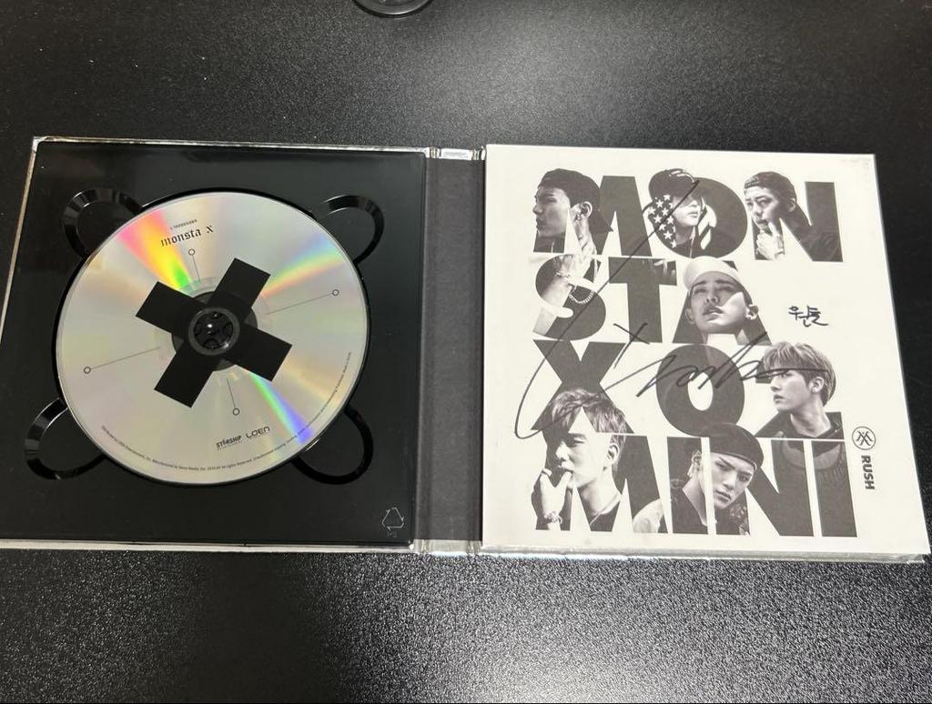 [USED] MONSTA X autographed album RUSH autograph