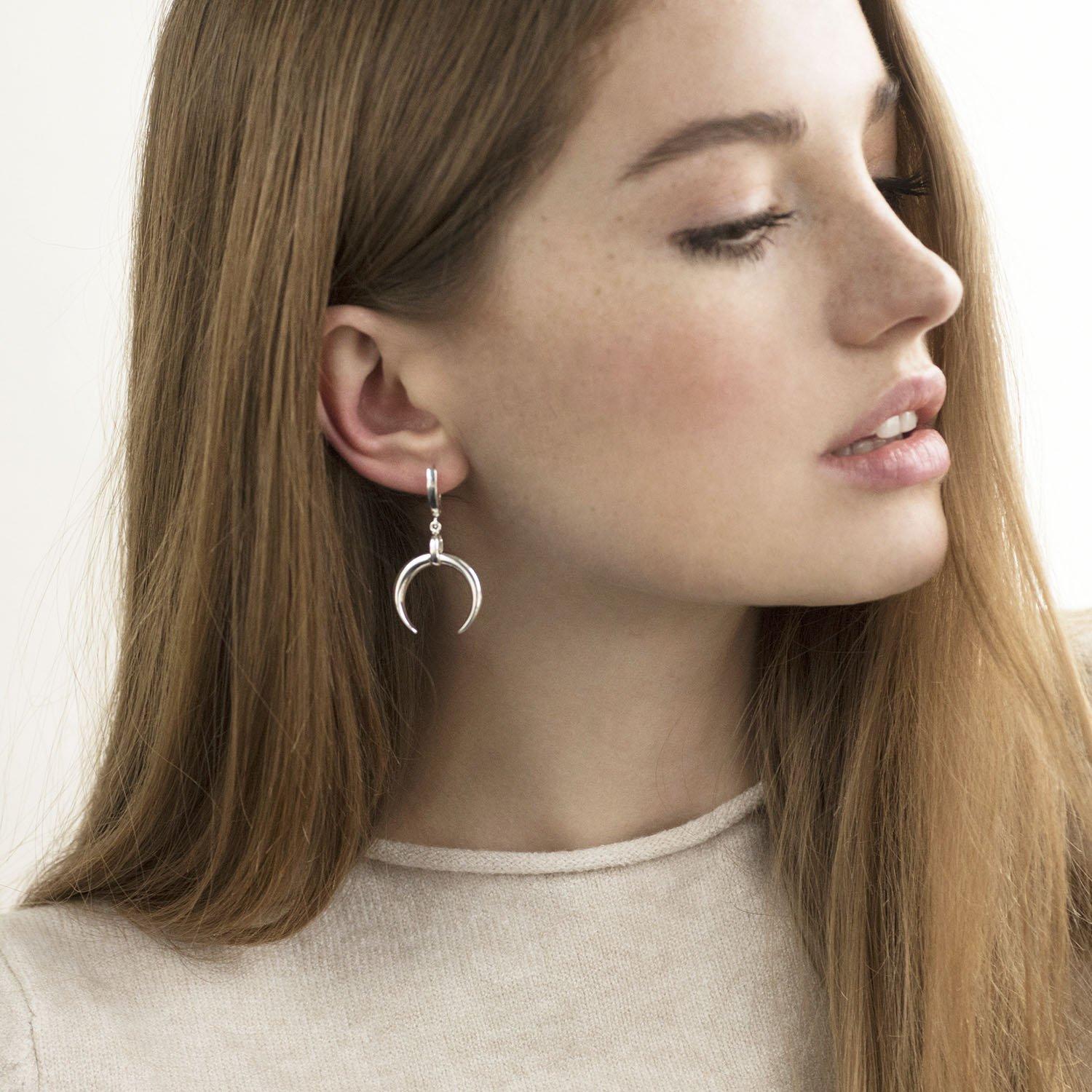 

Срібні сережки лунницах Oniks 2.2 x 4.0 cm срібний