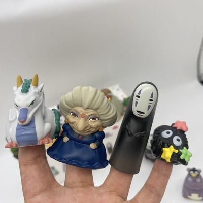Punto Anime Japonés Dragón Blanco Bola de Carbón Elfo Hombre Sin Rostro Muñeco de Dedo Decoración Caja Ciega Juego de Dedos Juguete Regalo de Cumpleaños