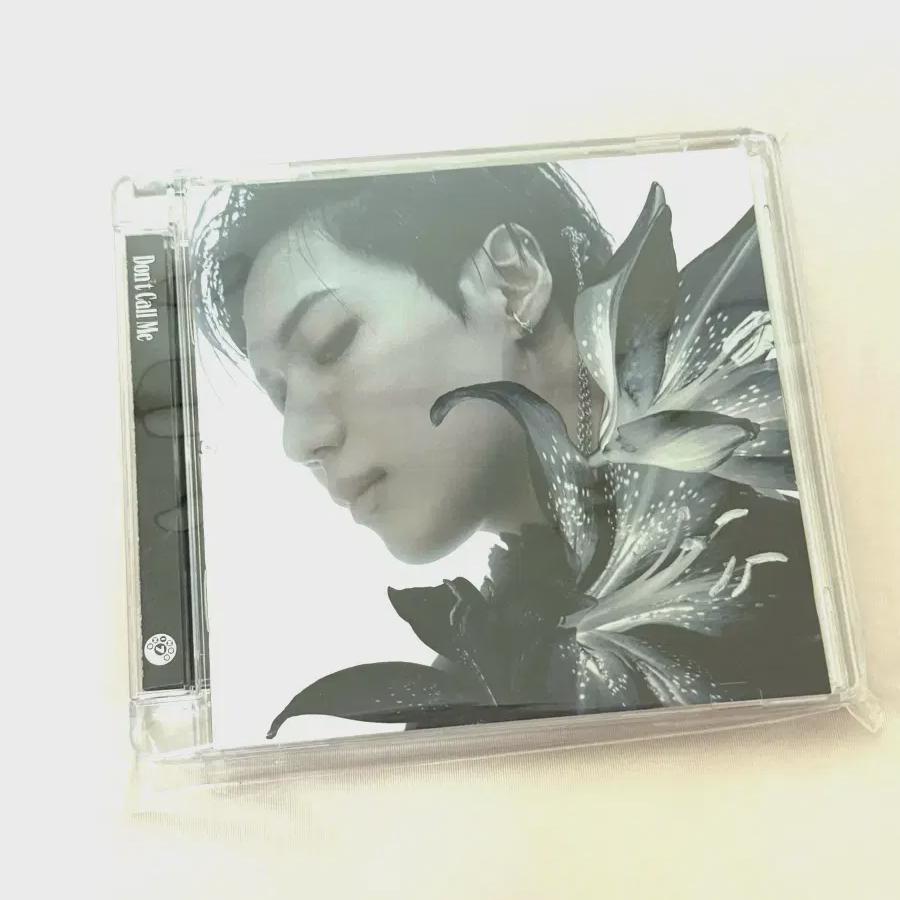 

SHINee Тэмин Не звони мне Версия с драгоценностями