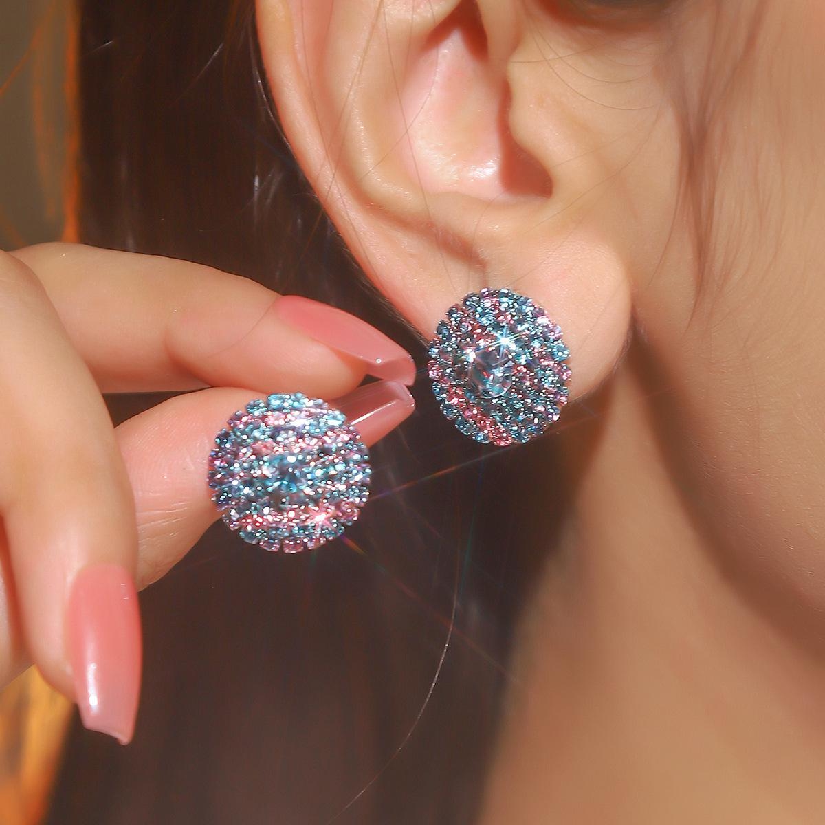 

Простые и универсальные круглые серьги премиум-класса Sense Of Niche Design Temperament Earrings Высококачественные женские серьги Ювелирные изделия