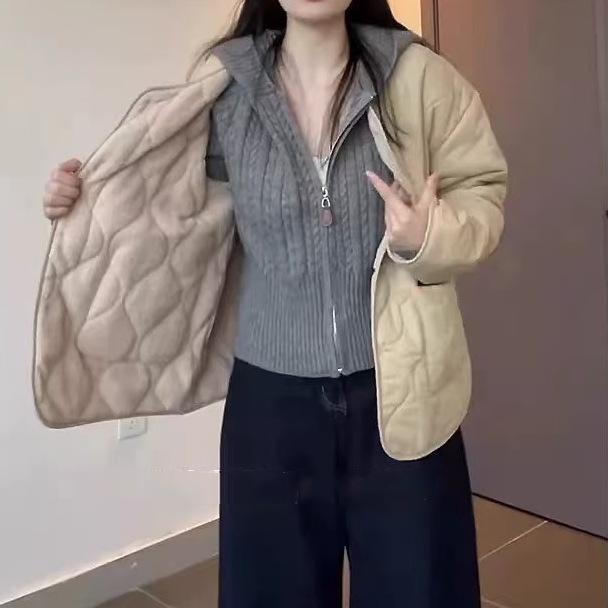 Design-Sense Cable Knit Hooded Cardigan: Zippered, Slimming, Waist-Cinching, Autumn/Winter Short Sweater Coat for Women