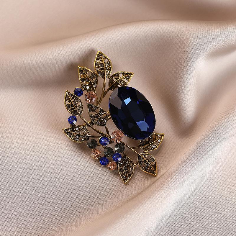 Retro Olive Leaf Brooch with A Sense of High-end, Light Luxury and Niche Design, Brooch for Women