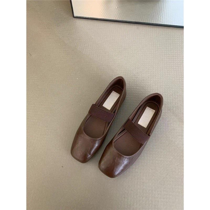 Retro Mary Jane women's shoes 2025 new French temperament elegant and versatile with skirt light mouth soft sole evening shoes