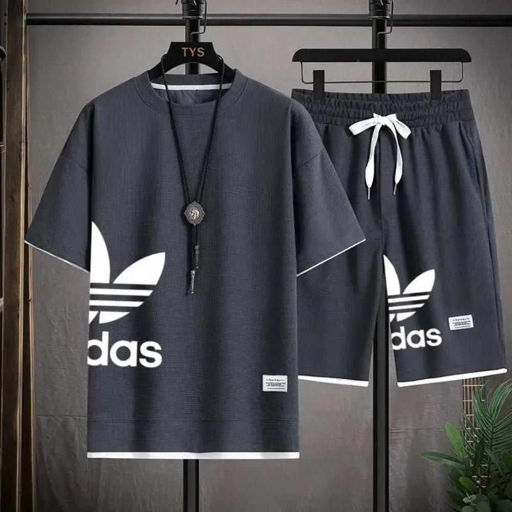 Ανδρικό Casual Σετ Δύο Τεμαχίων: Κοντομάνικο T-shirt + Σορτς
