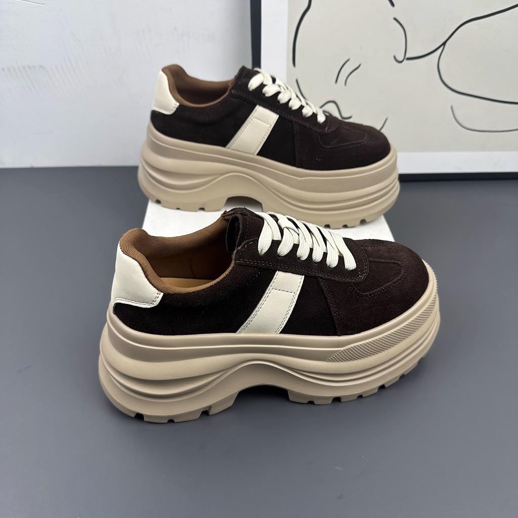 Leren retro muffin schoenen dames herfst 2025 nieuw ronde neus veters casual schoenen veelzijdige plateauzool Duitse trainingsschoenen
