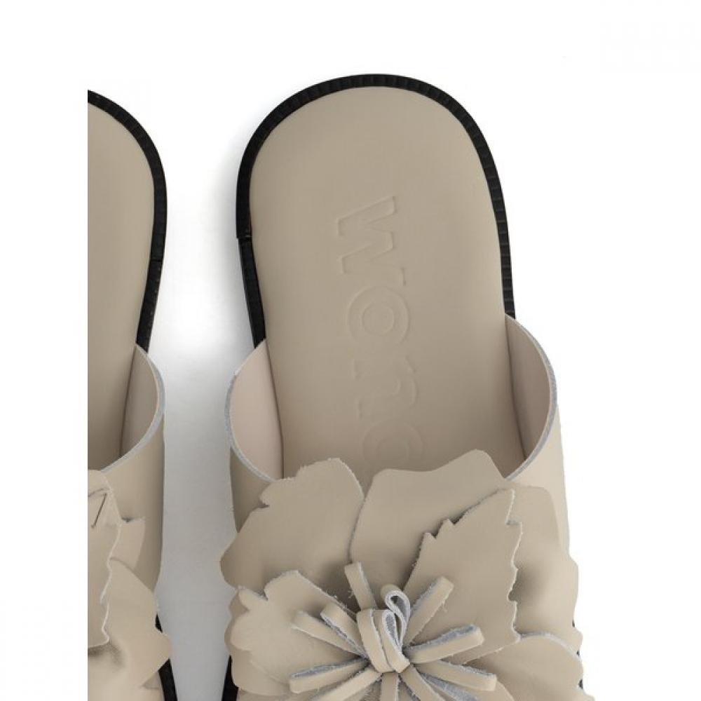Kumkang Women Leather Flower Flip Flops Clasac6402wwonf8