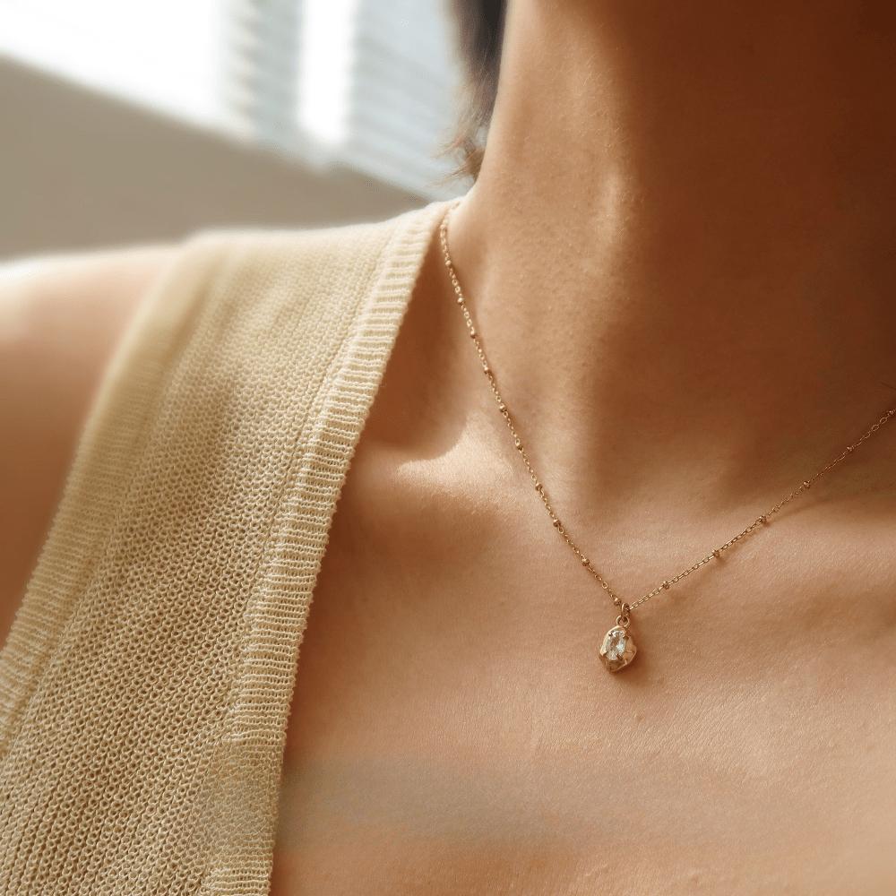 New irregular pendant, Japanese and Korean style necklace, exquisite pendant necklace.