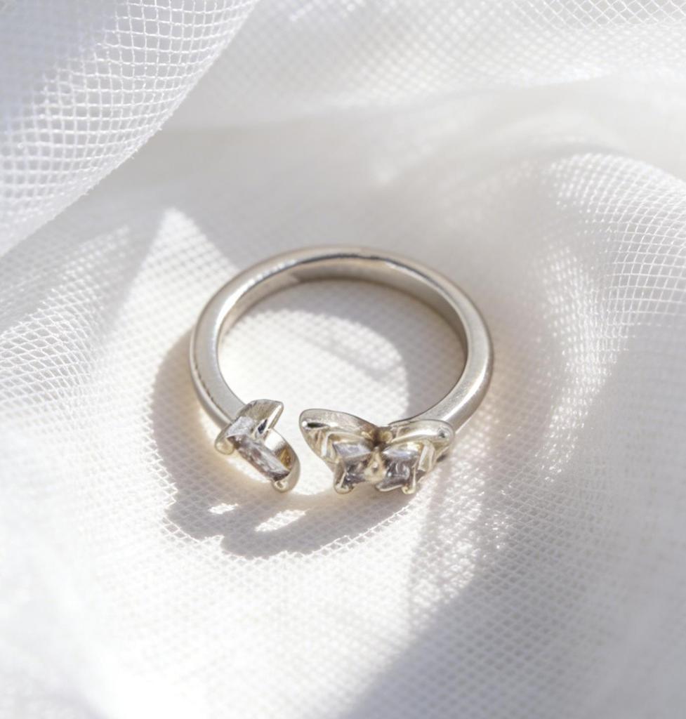 Europäischer und Amerikanischer Verstellbarer Süßer Schmetterling Diamantring: Zweifarbige Gold- und Silber-Mode-Stapelringe für Damen