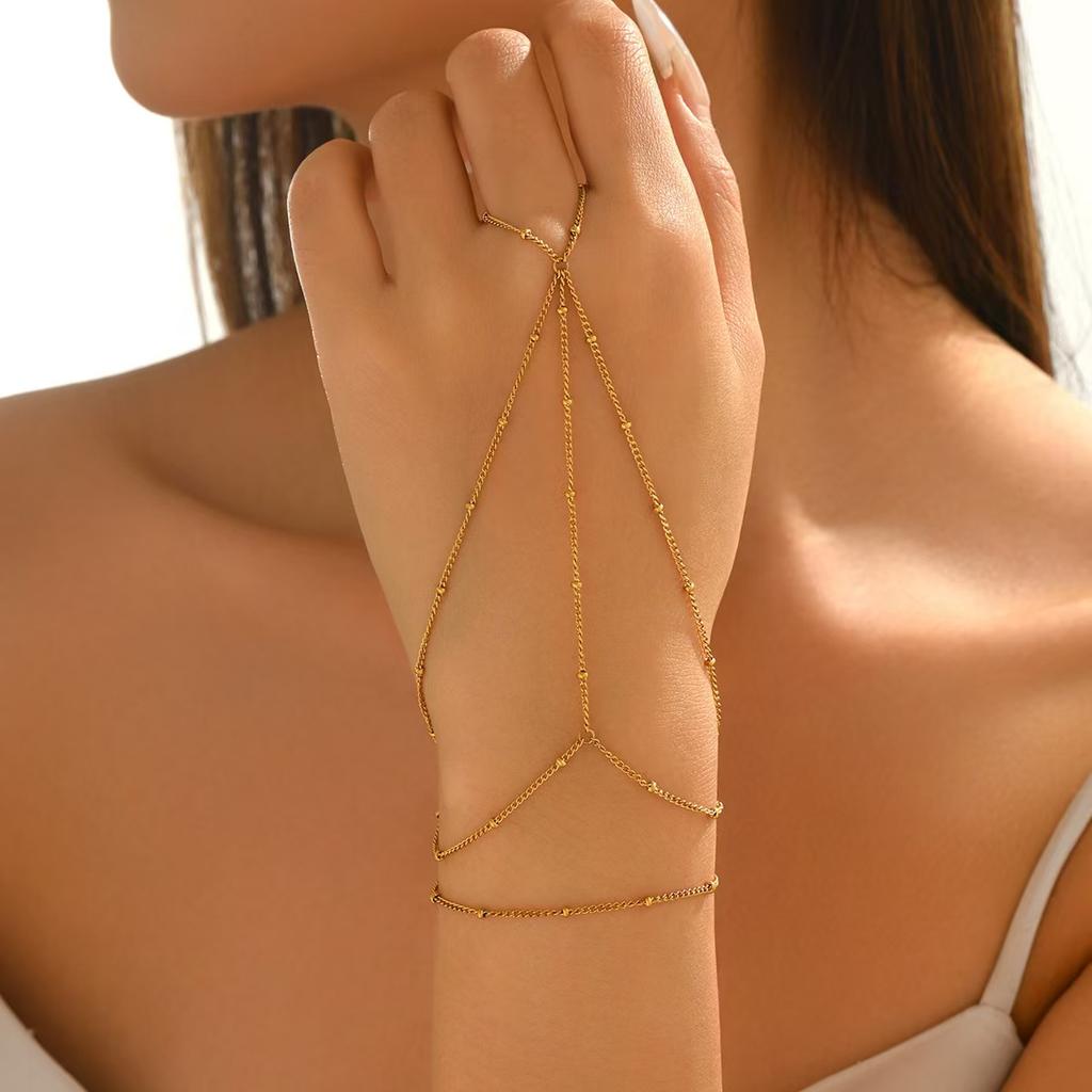 S11 Sporadic and Simple Daily Stainless Steel Bracelet for Women, Light Luxury, Three Small Hearts, Fashionable Style