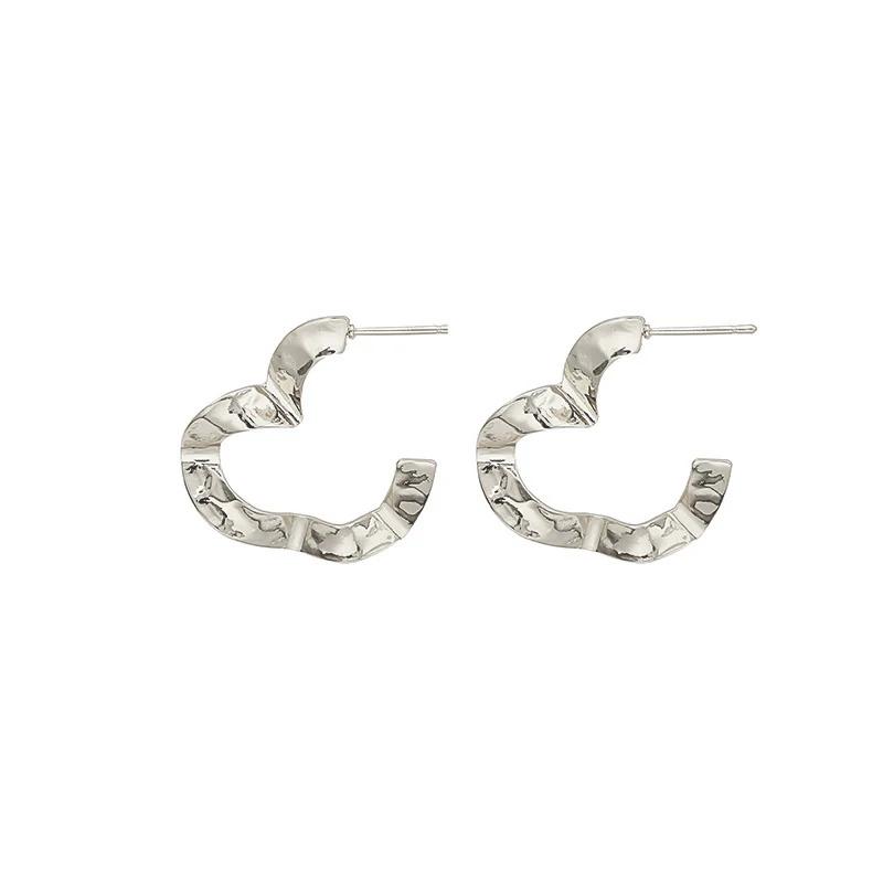 Gold Color Metal Heart Stud Earrings for Women Uneven Unique Geometric Statement Female Fashion Ear Jewelry Party Accessories