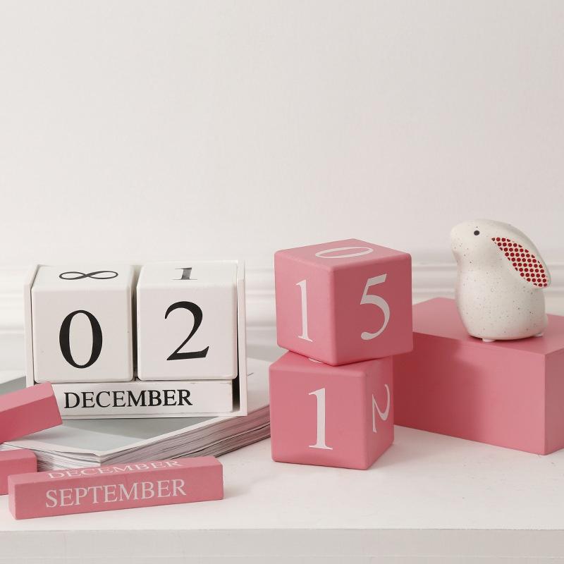 1Pc Cute Vintage Desktop Wooden Letters Calendar Cube Block Home Decoration Accessories Prop Letter Wooden Calendar