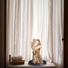 1 Piece of Tree-Hugging Humanoid Art Statue Ornament, Abstract Nature Fusion Design, Living Room Desktop Soft Decoration, Creative Atmosphere Display