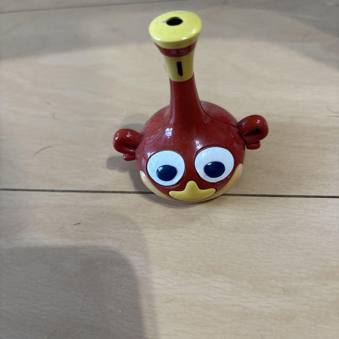 

[USED] Red bird figurine
