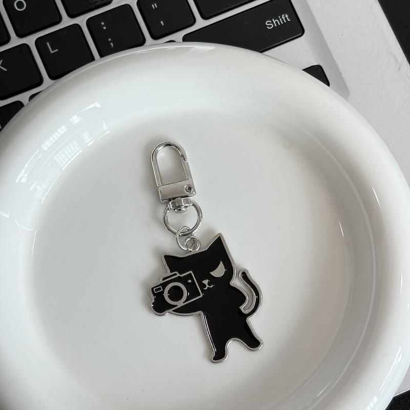 Cute Black Cat Enamel Keychain Creative Kitten Design Lightweight Key Ring for Handbag Decor Small Gift for Cat Enthusiasts