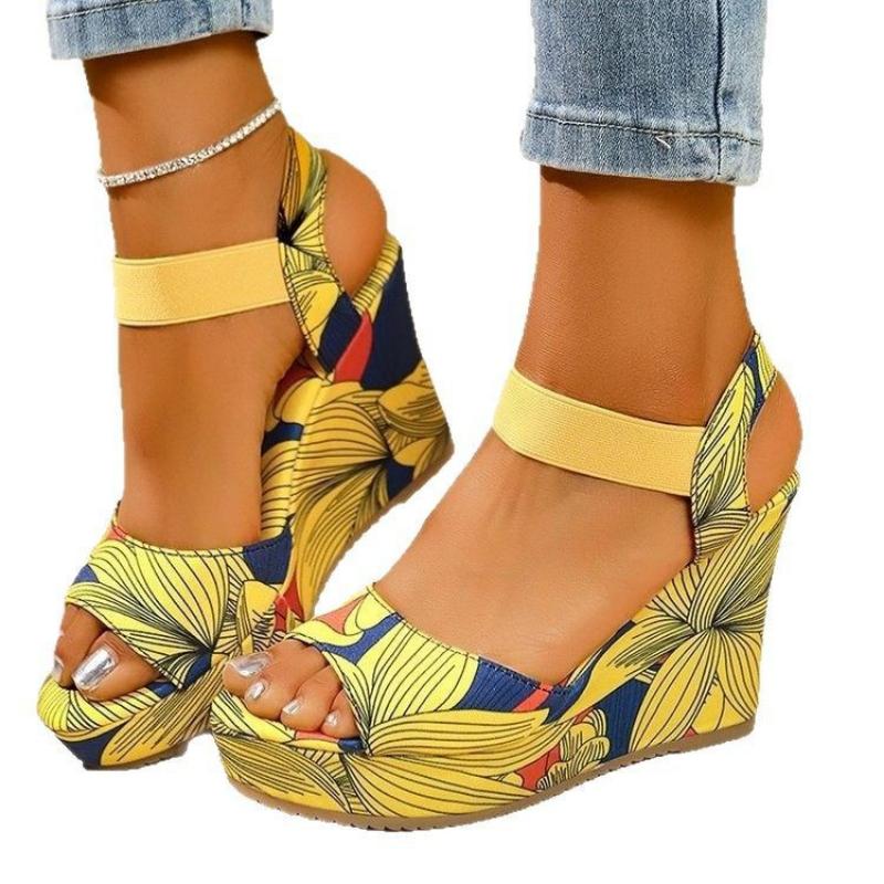 Lyxdesign Högklackade Sandaler Damers Fascination Sommarsandaler Damers Kiltofflor Billiga Platå Gula Skor